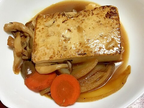 肉無し肉豆腐だけど、牛脂でコク有り。